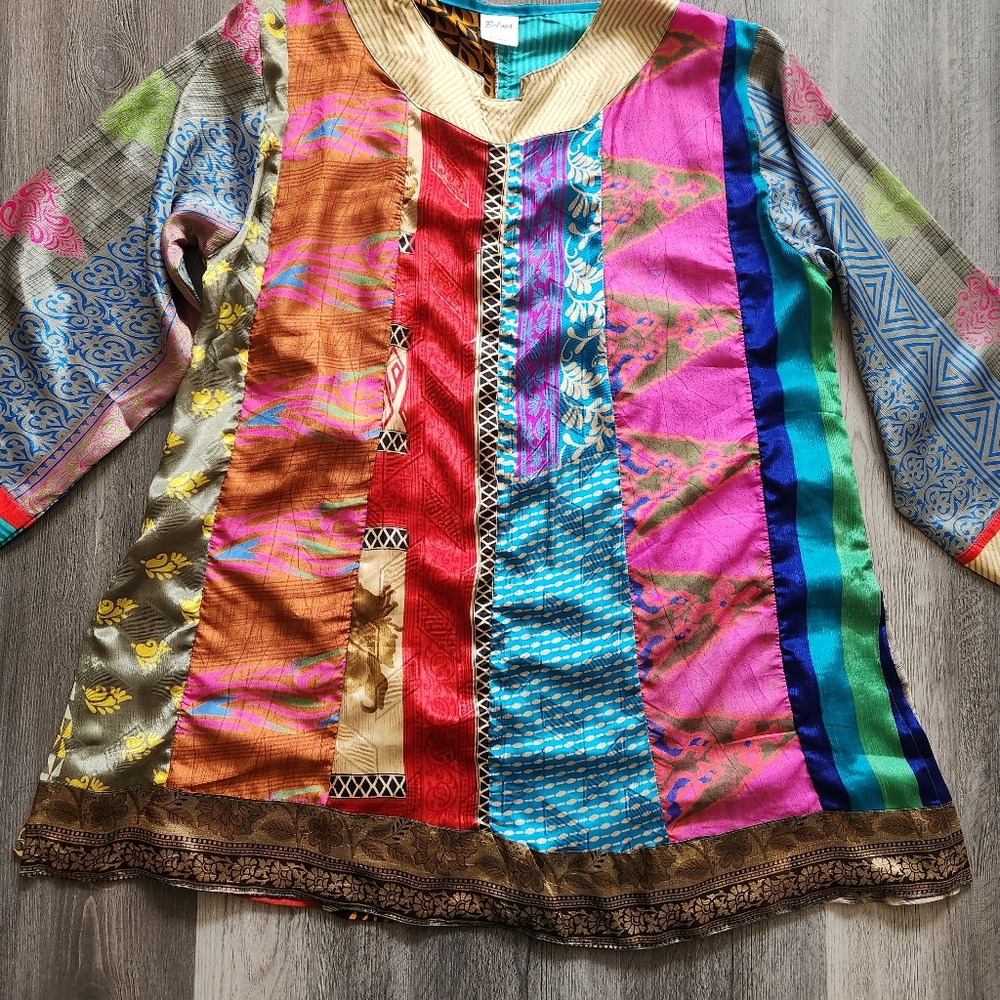 Belma New York Silky Colorblocked Mixed Pattern Tunic Top One Size - Picture 3 of 12